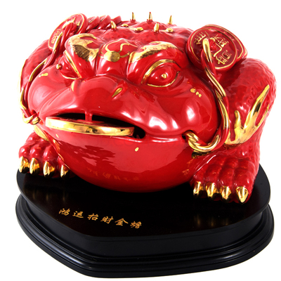 中國(guó)紅瓷 招財(cái)進(jìn)寶三足金蟾擺件的藝術(shù)與寓意